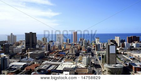 città