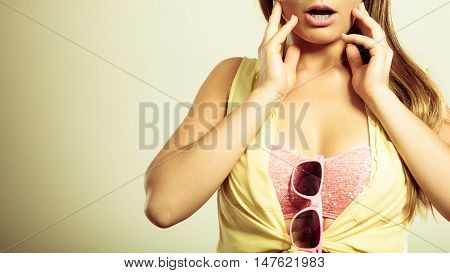 Suprised Shocked Pin Up Girl.