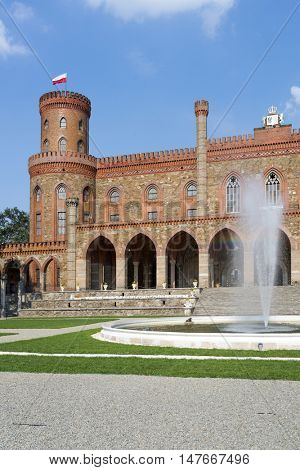 KAMIENIEC ZABKOWICKI - SEPTEMBER 10: View of the Marianne Wilhelmine Oranska Palace on 10 September 2016 in Kamieniec Zabkowicki, Poland. Palace was built in the second half of the nineteenth century.