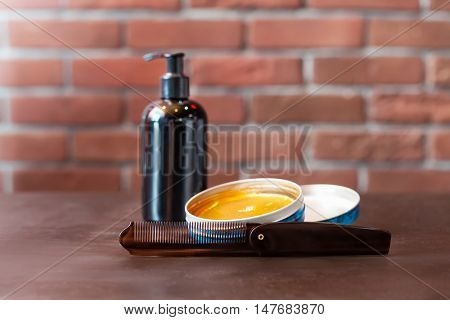 Hair jel and hairbrush