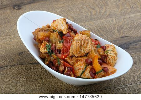 Turkey With Beans And Tomato