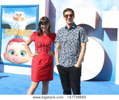 LOS ANGELES - SEP 17:  Katie Crown, Andy Samberg at the 