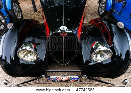 Editorial,16 September 2016: France: Xxxiii Festival Enthousiastes Bugatti In Molsheim. Elegant Retr