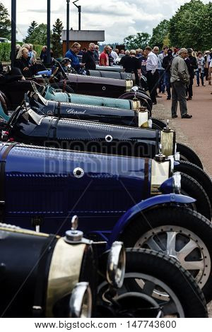 Editorial,16 September 2016: France: Xxxiii Festival Enthousiastes Bugatti In Molsheim. Elegant Retr