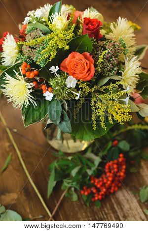 bouquet of apple Chrysanthemum rowan stonecrop anisetree phlox