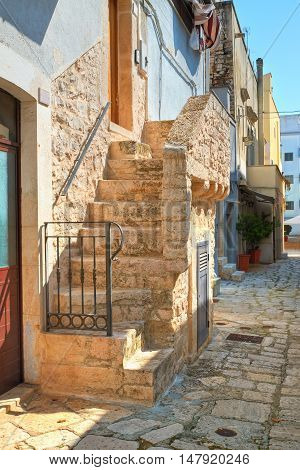 Alleyway. Sammichele di Bari. Puglia. Southern Italy.