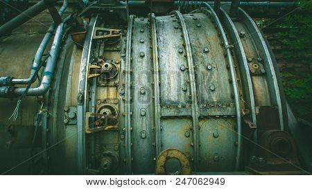 Submarine Boat Vehicle  Rustry Motor Oil Engine