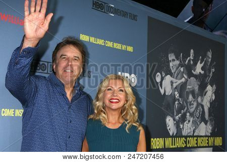 LOS ANGELES - JUN 27:  Kevin Nealon, Susan Yeagley at the 