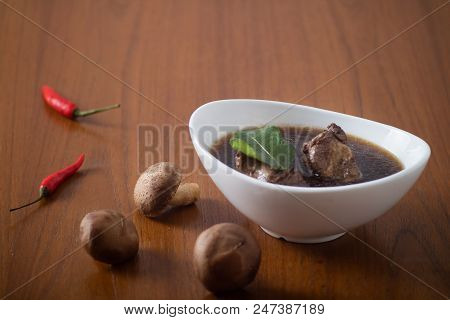 Ba Kut Teh