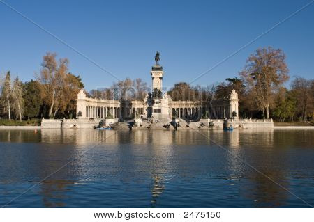 Parc du Retiro Madrid près de Sunset