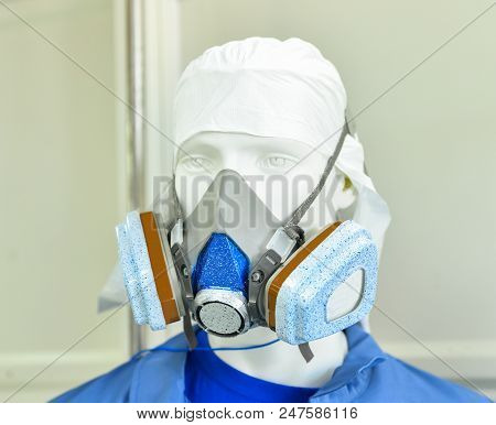 Respiratory Mask For Work On The Manikin