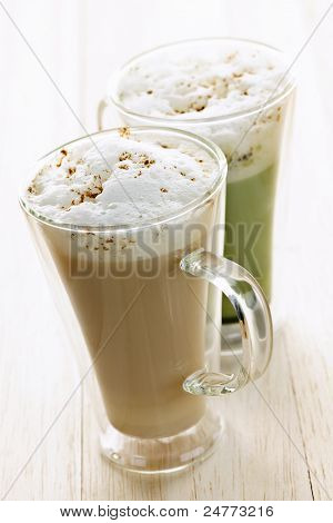 Chai a Matcha Latte nápoje