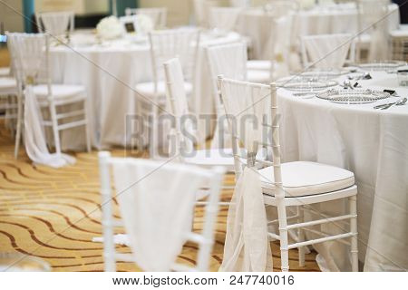 Wedding Reception Dinner Table Setting Indoor With White Chiavari Chairs For Luxury Wedding Party
