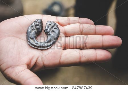 Ancient Thai Bullet Money,pod Duang On Palm Of Man