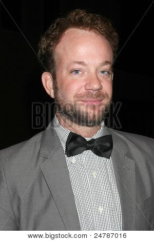 LOS ANGELES - 27 okt: Sam Pancake anländer till den 