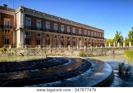 Aranjuez in a Spanish tourist destination, famous for its historical heritage, is also called the royal estate of Aranjuez as it was one of the royal properties of the crown of Spain.