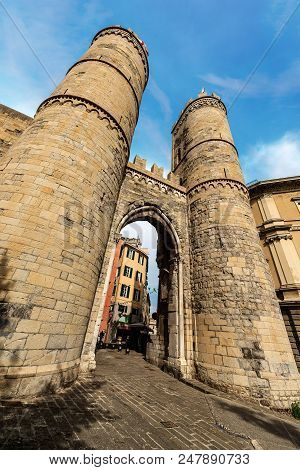 Genova - The Ancient Porta Soprana Or Urbica - Old Gate Xii Century, With Fortified Walls. Liguria -