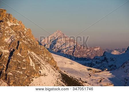 Italy Dolomites Sunset View Skiing Area Wolkenstein Winter Mountains Landscape Italian Alpes