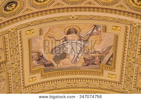 Budapest, Hungary - August 20, 2017: Elements Of Architecture And Interior In The Basilica Of St. St