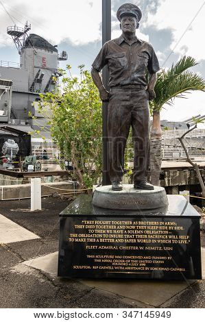 Oahu, Hawaii, Usa. - January 10, 2020: Pearl Harbor. Bronze Statue Of Fleet Admiral Chester W. Nimit