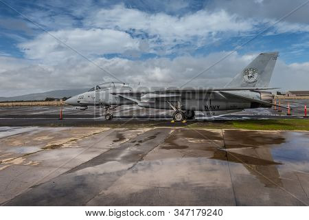 Oahu, Hawaii, Usa. - January 10, 2020: Pearl Harbor Aviation Museum. Gray Tomcat F-14a Fighter Jet O