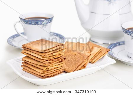 Kueh Kapit With Peanut And Butter, With Coffee