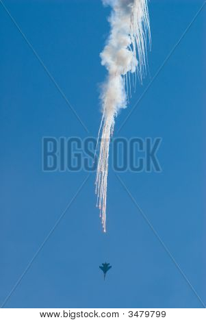 Su-27 og fyrværkeri