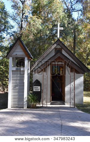 Townsend, Ga - Nov 30: The Smallest Church In America (memory Park Christ Chapel) In Townsend, Georg
