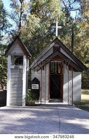 Townsend, Ga - Nov 30: The Smallest Church In America (memory Park Christ Chapel) In Townsend, Georg