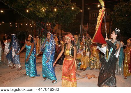 Salvador, Bahia, Brazil - January 5, 2007: Presentation Of The King's Suit During A Party At The Chu
