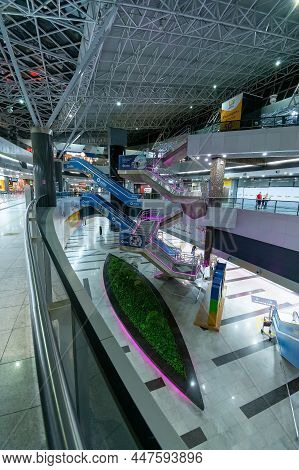 Recife, Pe, Brazil - October 13, 2021: Wide View Of The Floors Of The International Airport Of Recif
