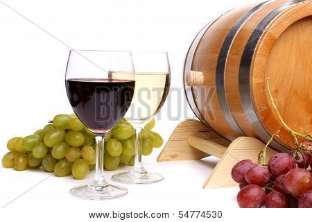 Two glasses of wine, barrel and grape