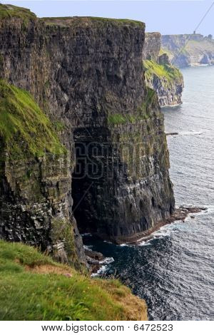 Presa visione delle scogliere di Moher In Irlanda