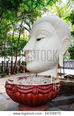 Head Of Buddha Statue