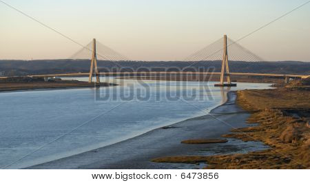 International Bridge View South