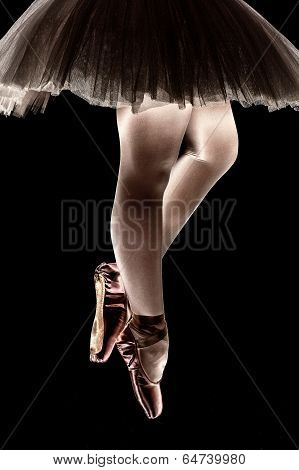 A Ballet Dancer Standing On Toes While Dancing Artistic Conversion