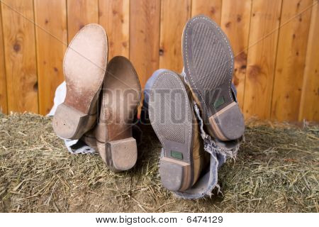 Stiefel über hay