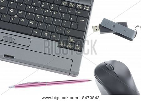 Laptop, egér, Usb Flash és toll
