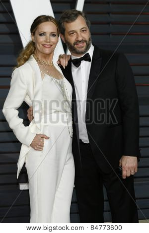 LOS ANGELES - FEB 22:  Leslie Mann, Judd Apatow at the Vanity Fair Oscar Party 2015 at the Wallis Annenberg Center for the Performing Arts on February 22, 2015 in Beverly Hills, CA