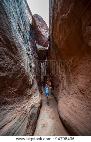 Hiker Backpacker Brimstone Gulch Dry Fork Narrows Of Coyote