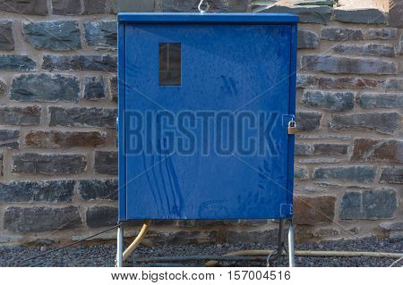 Mobile power crate for the power supply on construction sites.