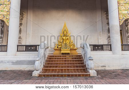 Gold Buddha Statue In Thai Temple, Thailand .