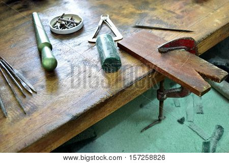 Wax carving table for making jewelry, accessories, decorative workpiece.