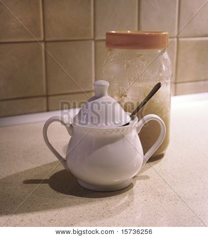 Bacia de açúcar e mel-jar
