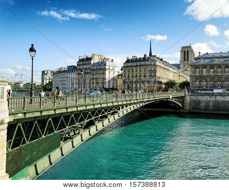 The View Of The Bridge Of Arcole. Paris, Franse