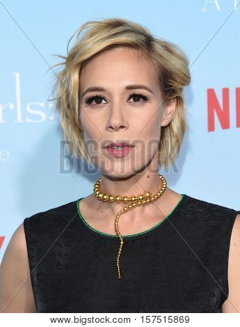 LOS ANGELES - NOV 18:  Liza Weil arrives to the Netflix's 'Gilmore Girls: A Year In The Life' Premiere on November 18, 2016 in Westwood, CA                