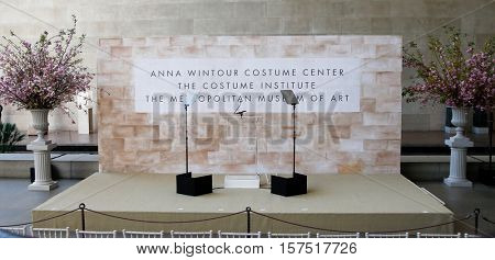 NEW YORK-MAY 5: General atmosphere before Michelle Obama attends the opening of the Costume Institute's New Anna Wintour Costume Center at Metropolitan Museum of Art on May 5, 2014 in New York City.