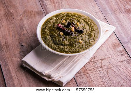 makki di roti and sarson ka saag, famous north indian food