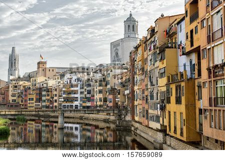 Girona (Gerona Catalunya Spain): old colorful houses along the Onyant river