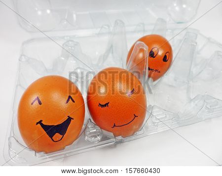 The story of three eggs(Love and watch over our loved ones.)